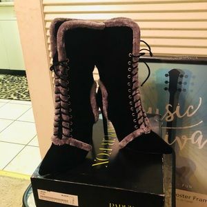 Suede heel boots barely worn